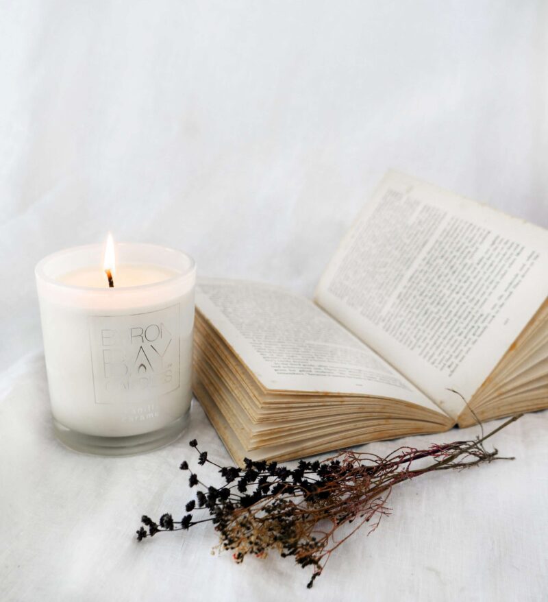 Rain Water (carnation, lily, jasmine, tuberose, violet and crisp white grapefruit) Large 50 Hour Pure Soy Candle